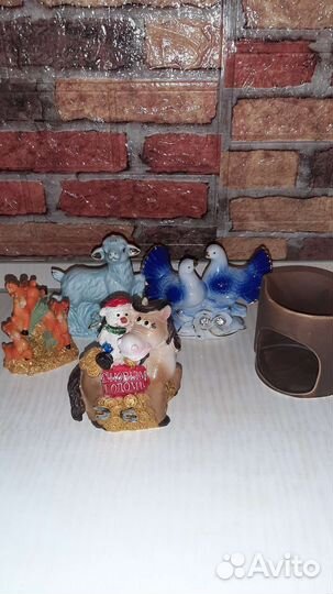Статуэтки, копилка, подсвечник все по 100
