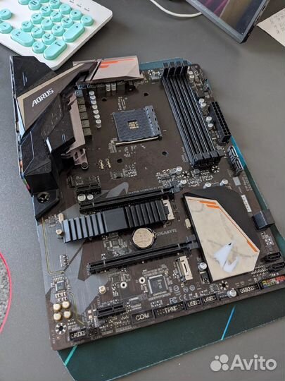 Материнская плата Gigabyte b450 aorus elite v2