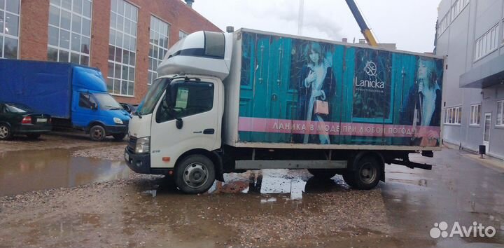 Hino 300 (Dutro), 2012