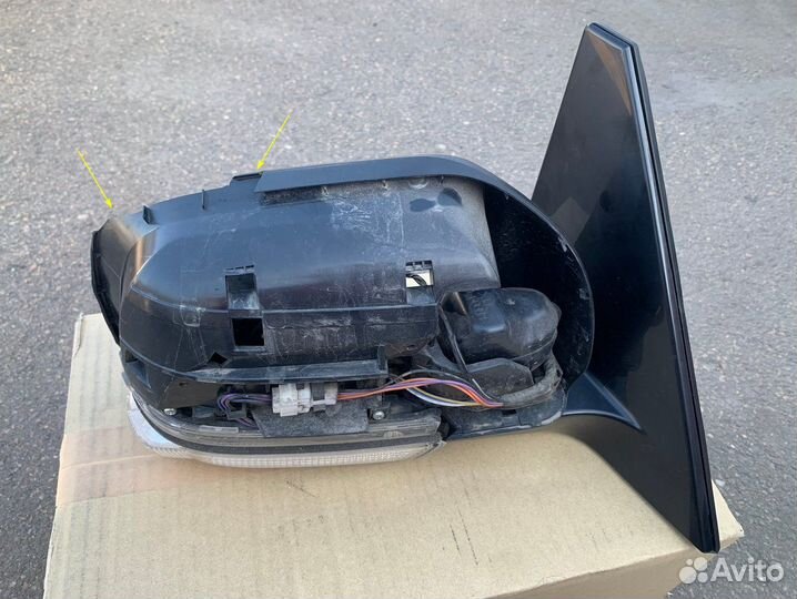 Зеркало заднего вида правое Pajero 4 (10 конт.)