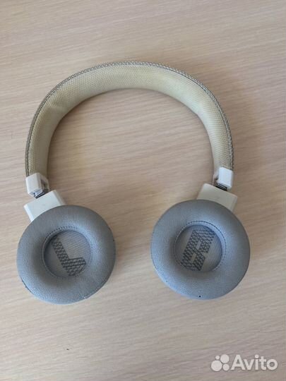 Беспроводные наушники