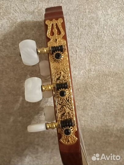 Классическая гитара washburn с80s