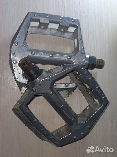 Педали для велосипеда