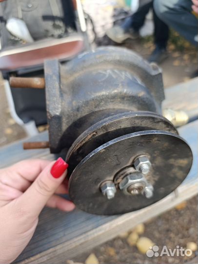 Водяной насос помпа