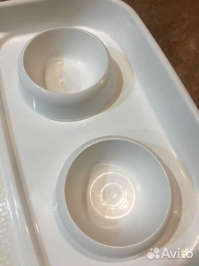 Поднос с мисками для кошек и собак