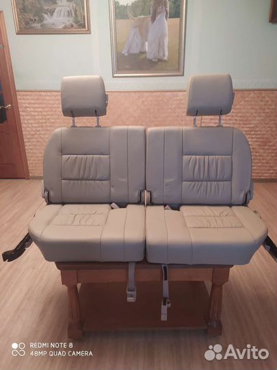 Третий ряд сидений Toyota Land Cruiser 100