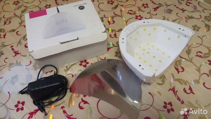 Лампа для ногтей