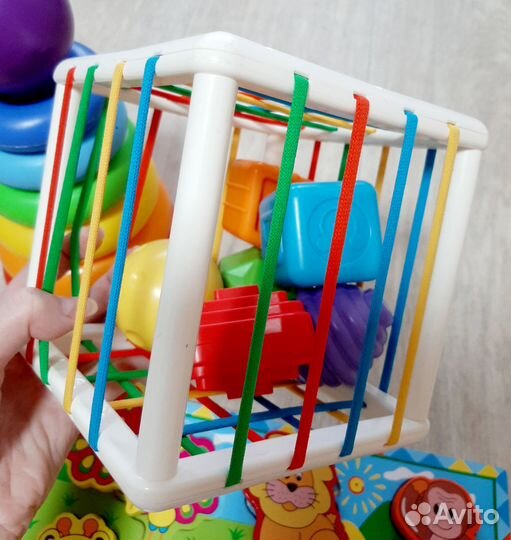 Развивающие игрушки для малышей