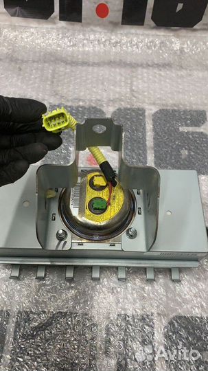 Подушка безопасности пассажира передняя правая