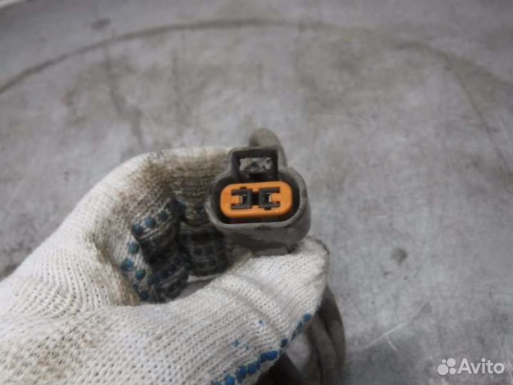 Датчик abs передний левый Mitsubishi Pajero 3 6G74