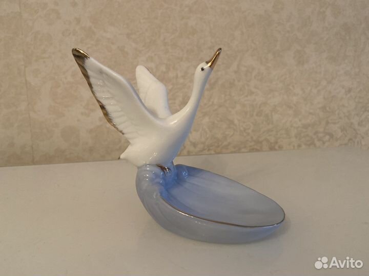 Фарфоровые статуэтки