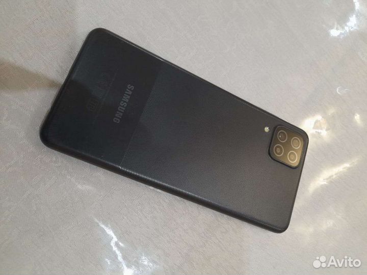 Телефон Samsung