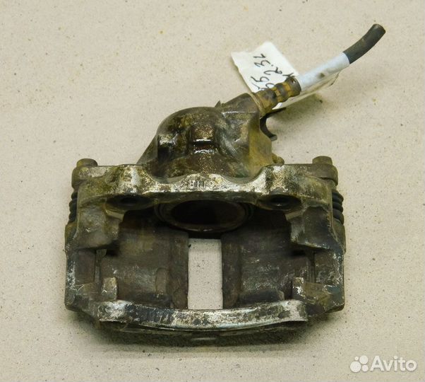 Суппорт передний правый Audi 100 44 кузов (вент)