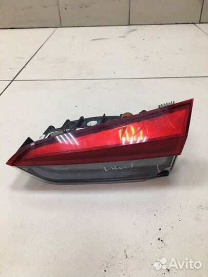 Фонарь задний внутренний правый Skoda Rapid