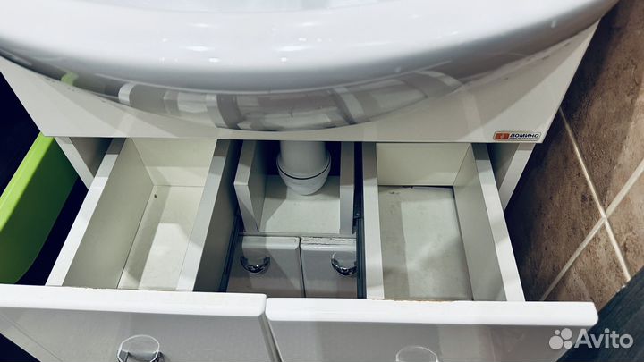 Тумба для ванной бу с раковиной и смесителем