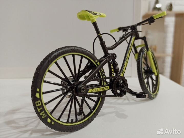 Модель велосипеда 1:10 новый