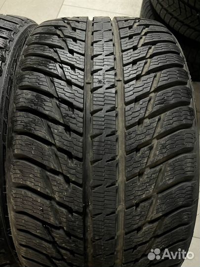 Nokian Tyres WR SUV 3 295/35 R21