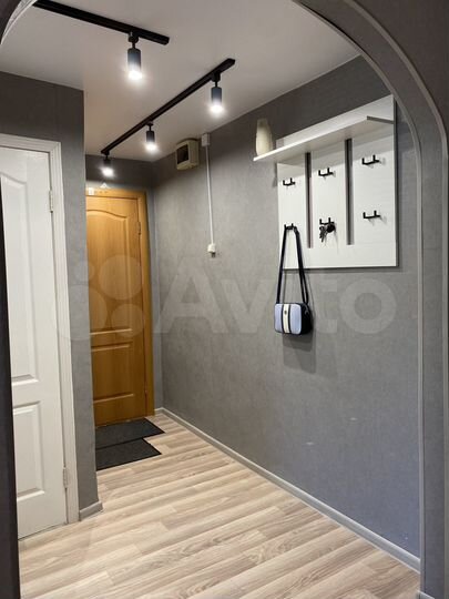 2-к. квартира, 49 м², 1/2 эт.