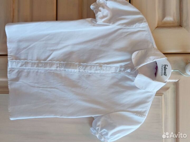 Блузы белые