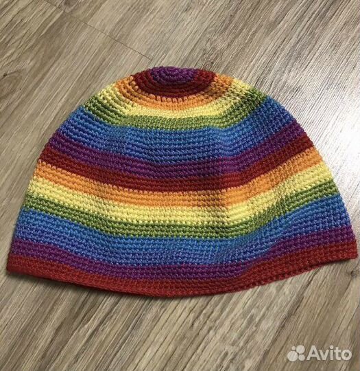 Шапка летняя цветная радужная вязаная крючком