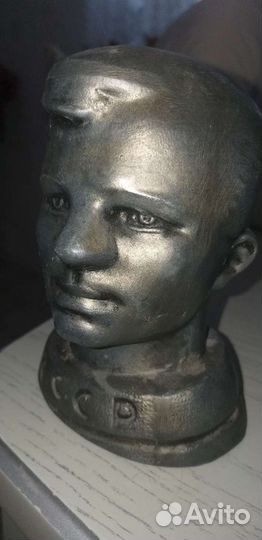 Статуэтки Касли Гжель