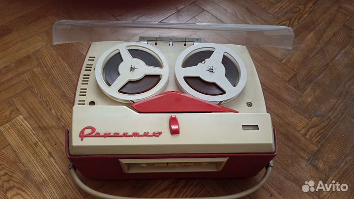 Катушечный магнитофон Романтика М64