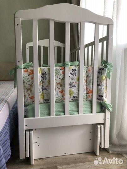 Кровать с универсальным маятником и постелью