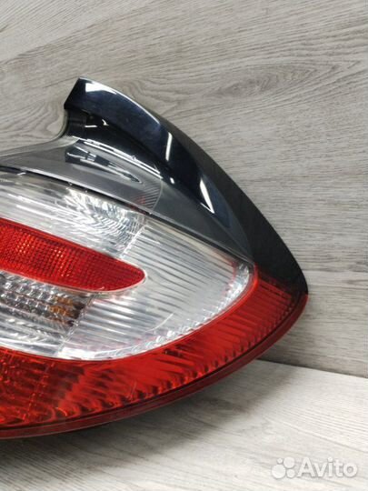 Фонарь задний правый Mercedes C-Class W 203 coupe