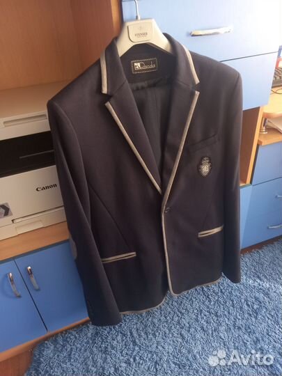 Продам пиджак подростковый