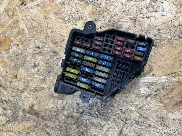 Блок предохранителей Volkswagen Passat B5 1.8 AVF