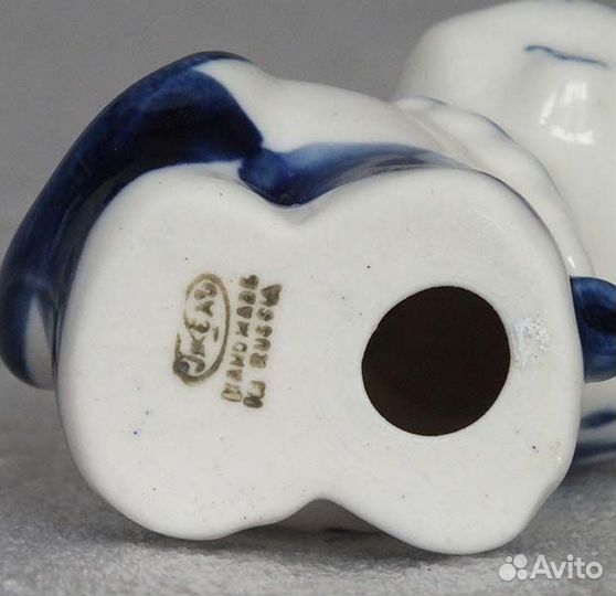 Скульптура Бычок. Гжель