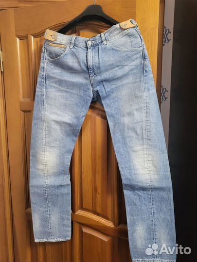 Джинсы Levis engineered