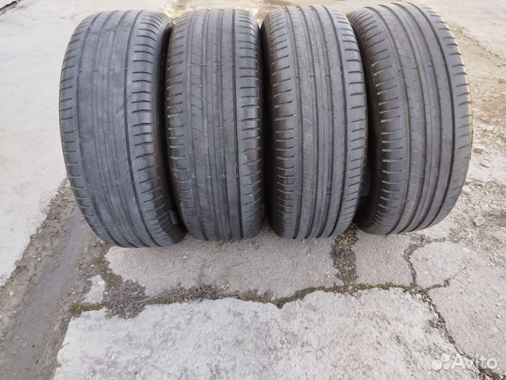 Pirelli Cinturato P7 205/60 R16 92V