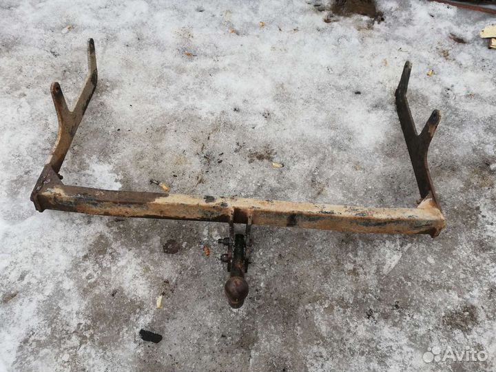 Фаркоп Лада Ларгус