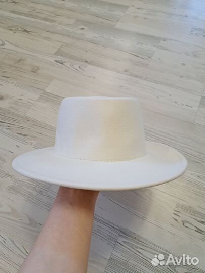 Шляпа фетровая женская белая