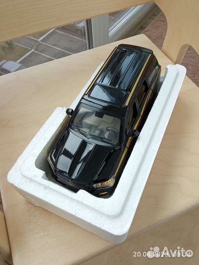 Машинка Toyota land cruiser 200