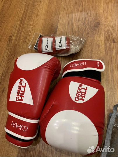 Боксерские перчатки