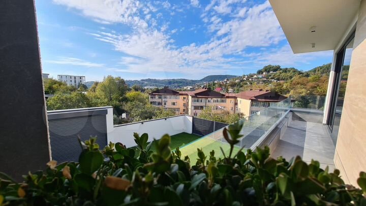 Дом 250 м² на участке 6 сот.