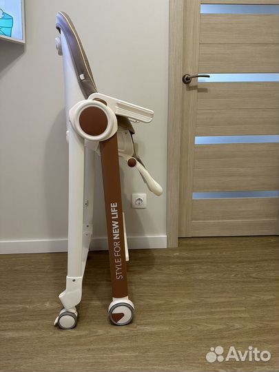 Стульчик для кормления happy baby berny v2