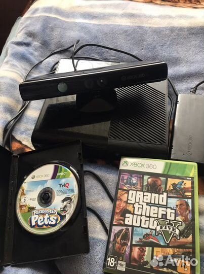 Xbox 360 E 500гб+ диск и джойстик в подарок