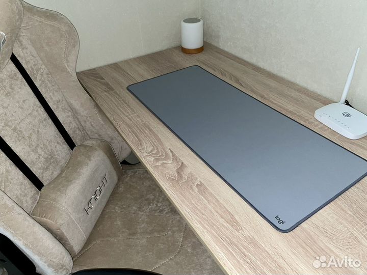 Серый игровой коврик Logitech Desk Mat