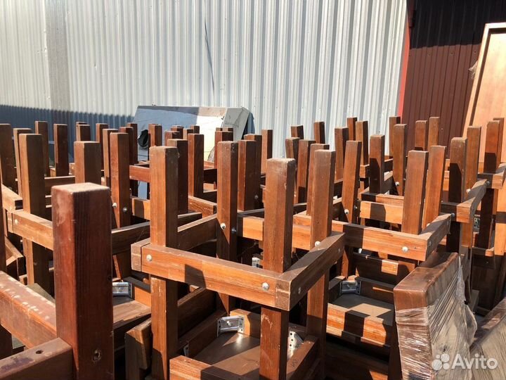 Барный стол и стулья