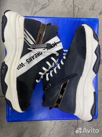 Новые ботинки котофей