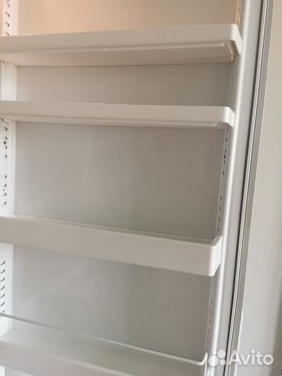 Продаю холодильник