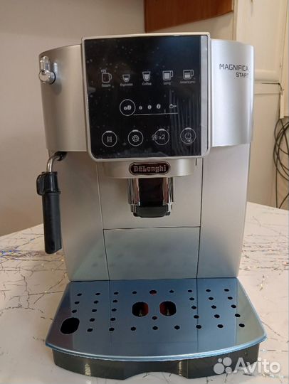 Кофемашина DeLonghi ecam 220.30SB