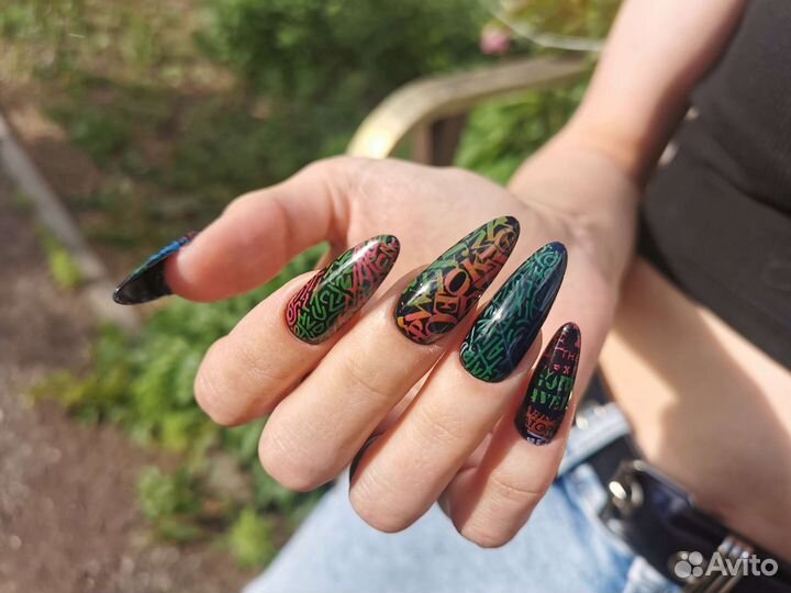 Маникюр, педикюр