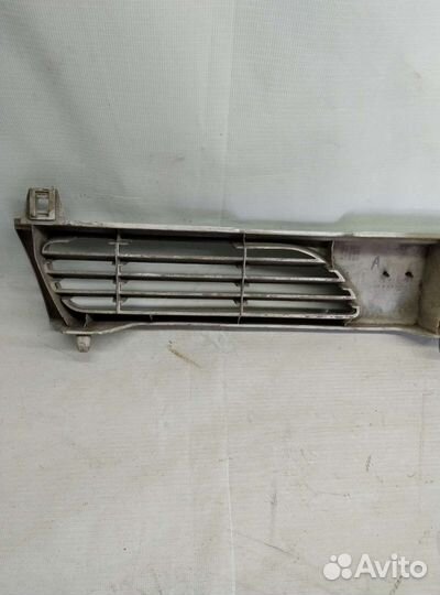 Решетка радиатора nissan sunny n14