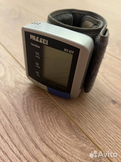 Тонометр на запястье Nissei WS-820