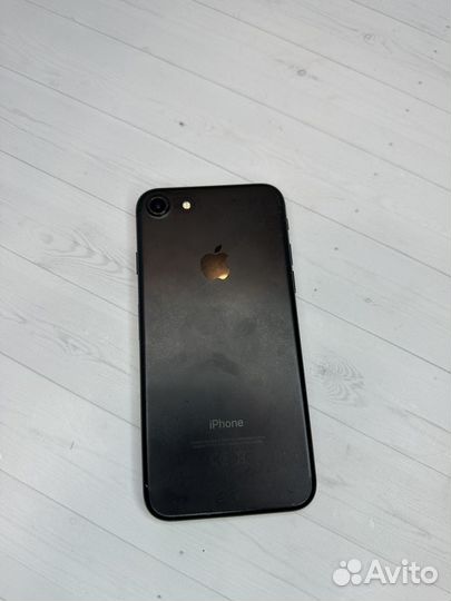 iPhone 7, 32 ГБ