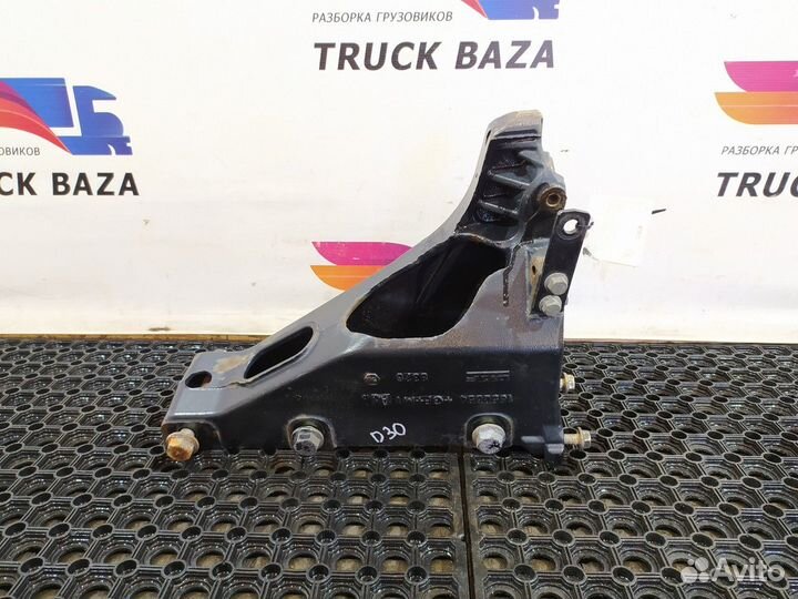 Кронштейн торсиона кабины левый Daf XF106